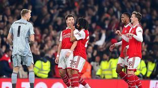 背后都潜藏 背后都潜藏